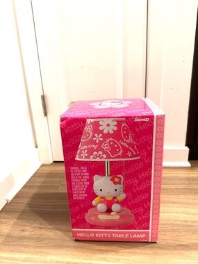 Sanrio Hello Kitty Pink Table Lamp